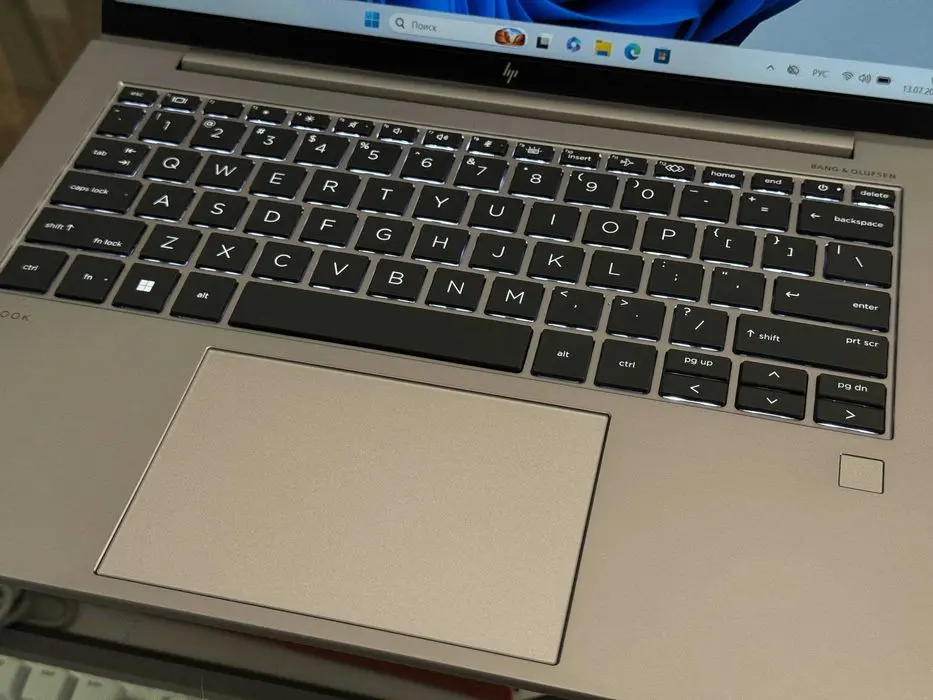 Hp Zbook Firefly 14 G10 Ryzen 5 7640Hs ram 16 ssd 512 Radeon 760M 2 Gb