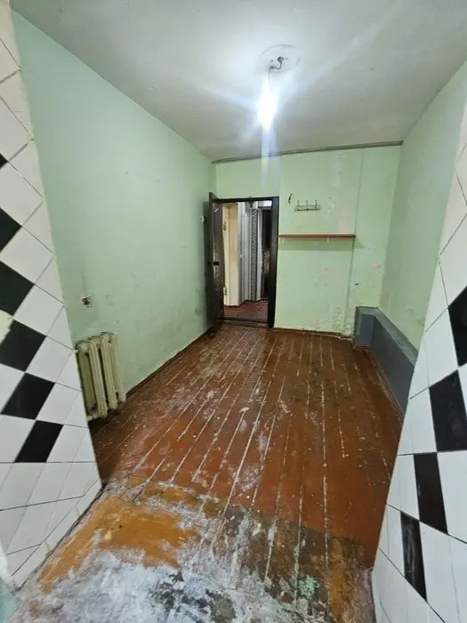 1/3/5 Микрорайон Ташгрес Сампи Корзинка Балкон 1.5×3. Не торец. S=28м²