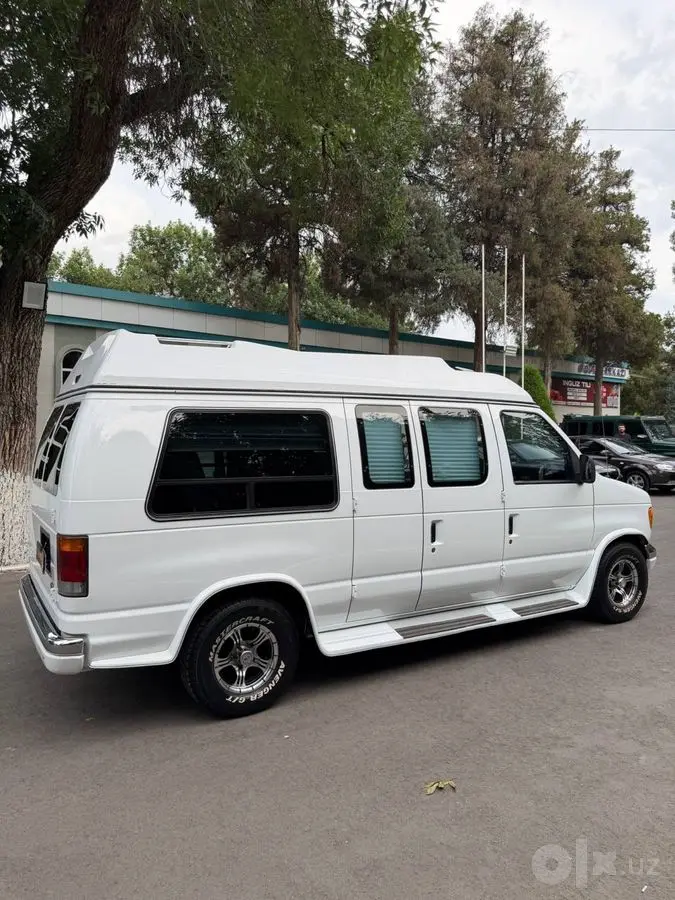 Ford econoline Dom na kolesa