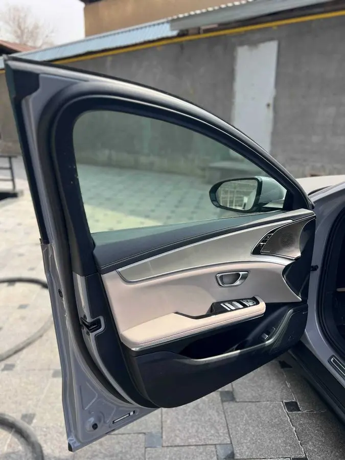 BYD Han 2025 Lidar 701 km 11.700 km yurgan