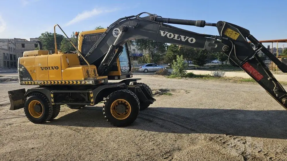 Ekskavator Volvo 145
