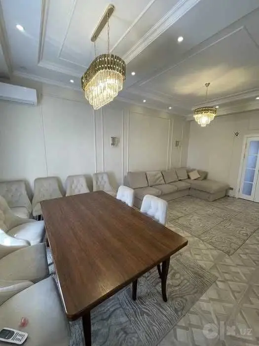 'Яшнабад Vek Stroy 4/4/8, 130 м2, продается квартира.