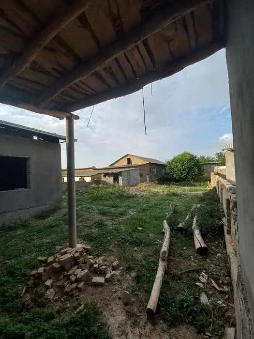 Участка уй сотилади 4 сотих
