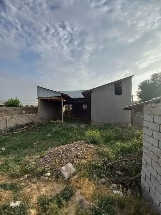 Участка уй сотилади 4 сотих
