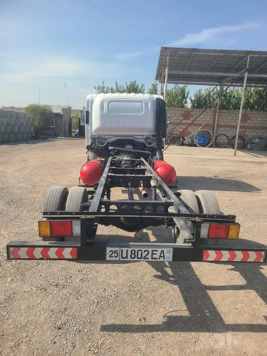 Isuzu 2009й шасси холда сотилади