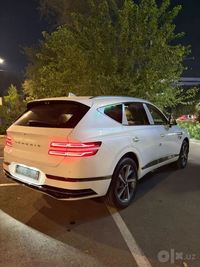 2026 Genesis GV80