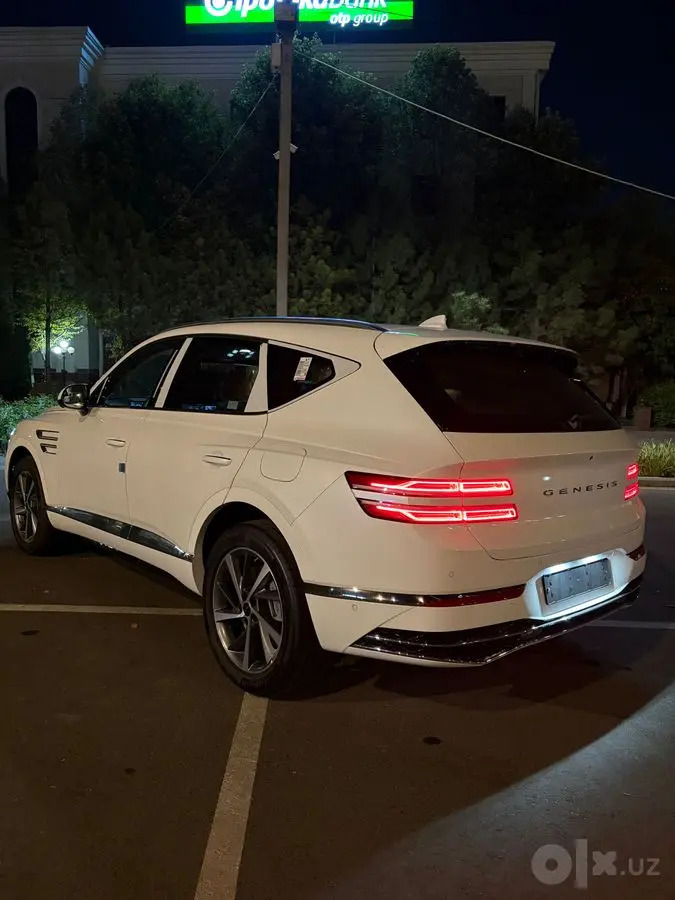 2026 Genesis GV80