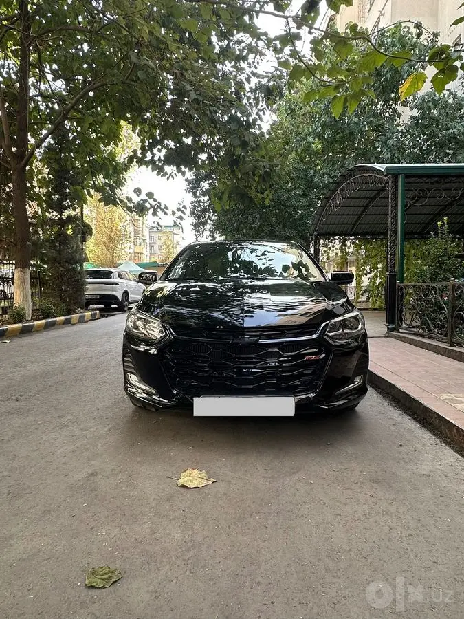 Chevrolet Onix Premier 2