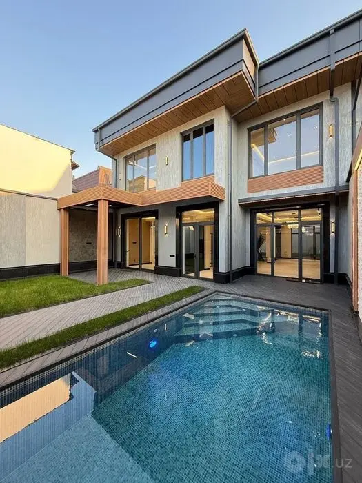 Продам евро дом Яккасарайском районе 3,5 соток 400м2