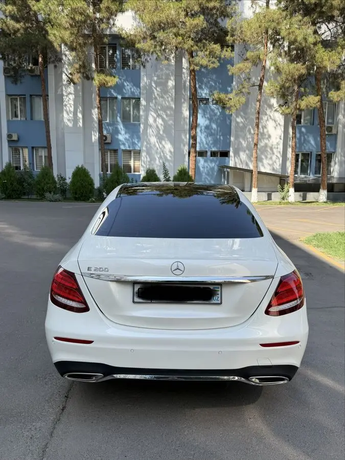 Mercedes Benz W 213 E 200 Sport