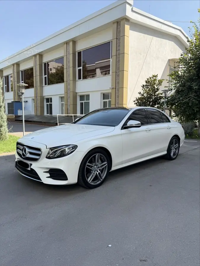 Mercedes Benz W 213 E 200 Sport