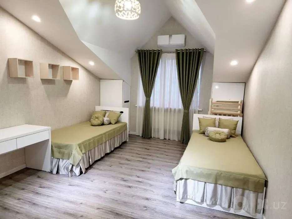 ГАБУС , ул.Якуба Коласа , 4 комнаты , 136 м2 ,Школа 110 , Новостройка