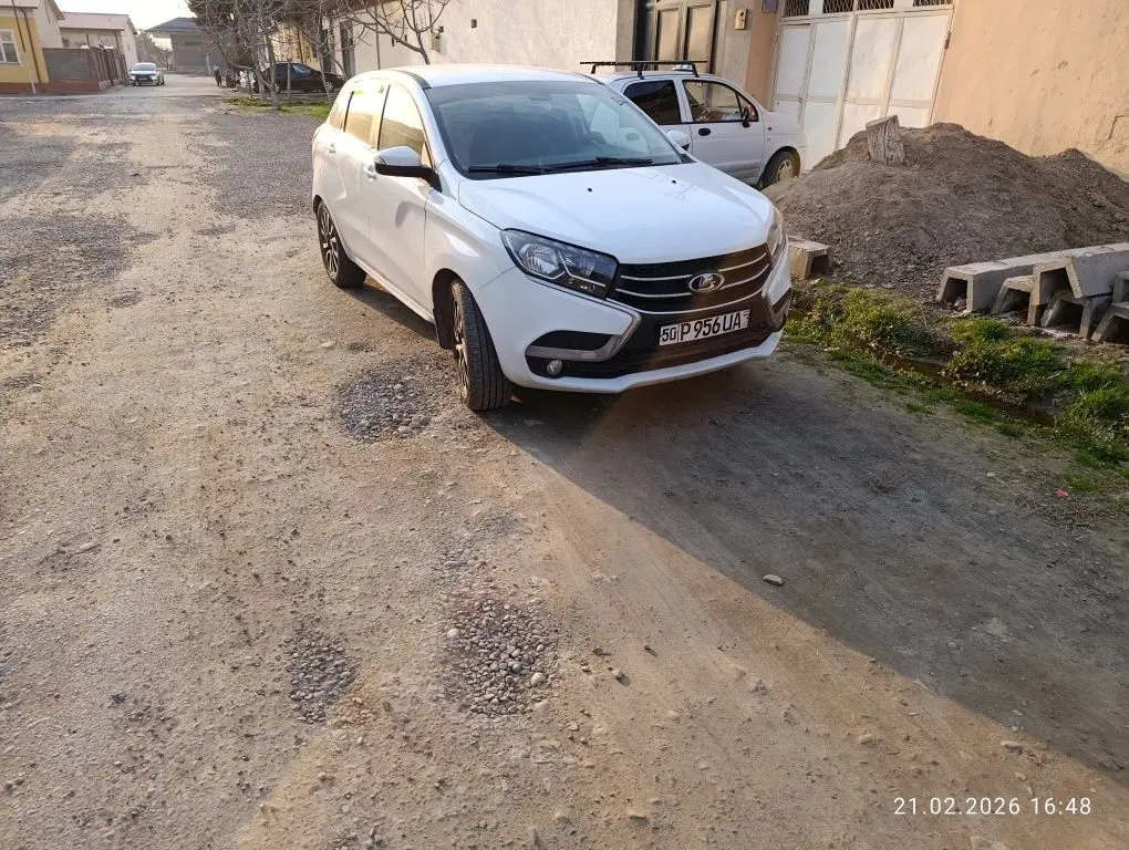 Лада Xrey в отличном состоянии