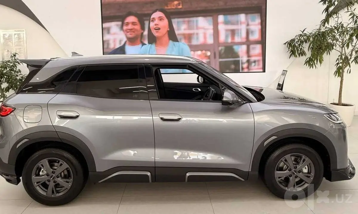 BYD Yuan up Ev и DM-I у официального дилера Astana Motors