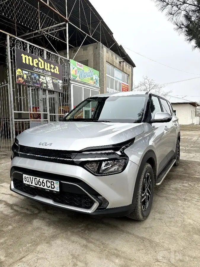KIA carens 2025 yangi 23,000$