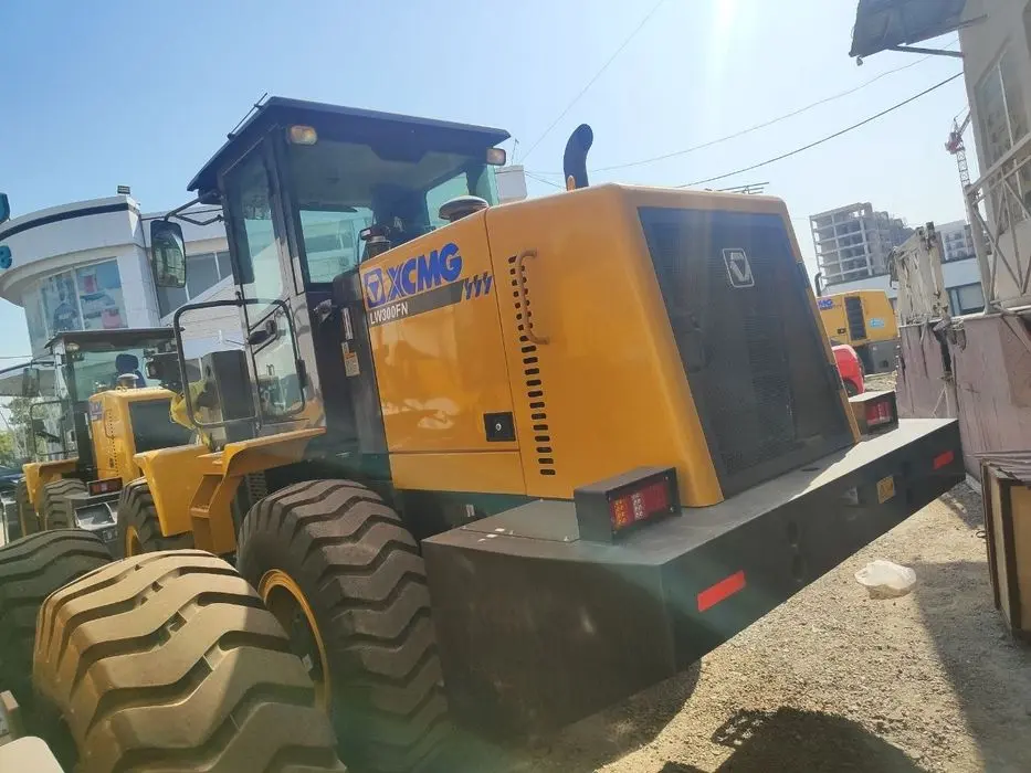 Traktor Frontal yuklagich