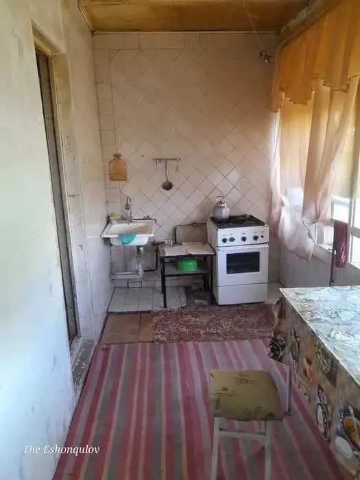Продаётся 3х комн квартира на 4 этаже Ор-р 5 микрорайон 13 школа