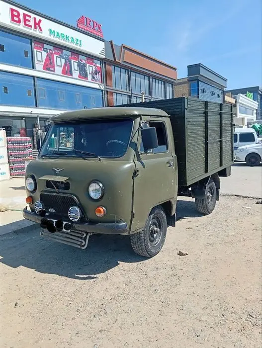 УАЗ 3303 сотилади