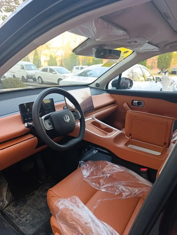 Leapmotor C16 full  restyling 3пазитця Leapmotor C16 restayling 1пазиц