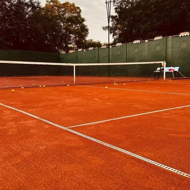 Tennis kort Mirzo Ulug'bek | tennis maydoni | soatlik ijara
