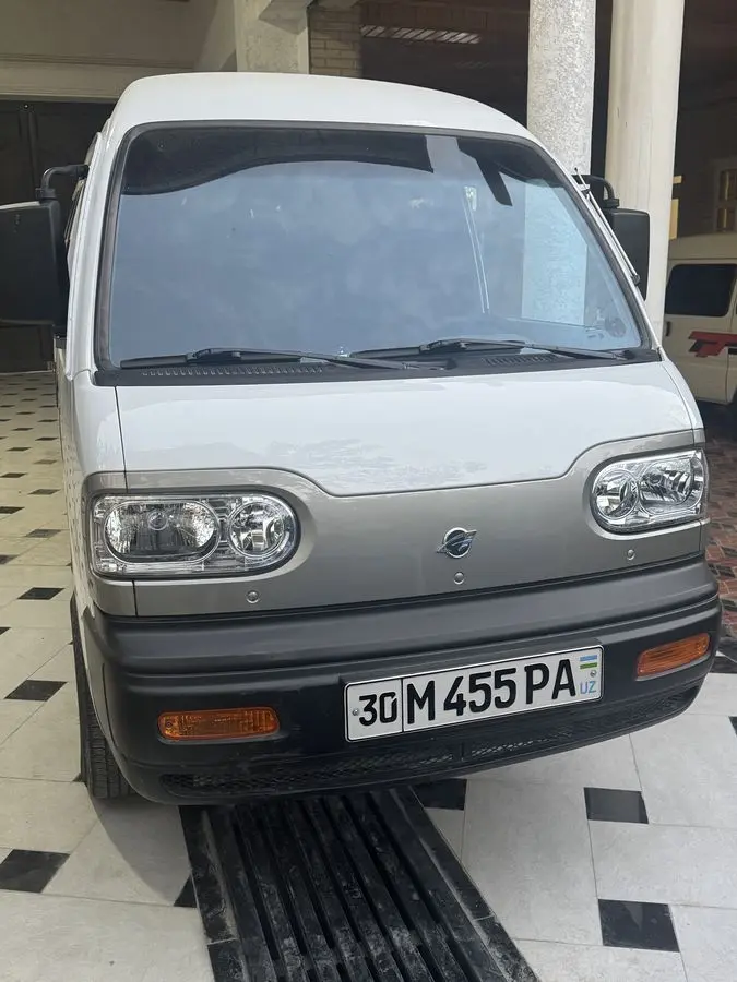 Chevrolet Damas 2