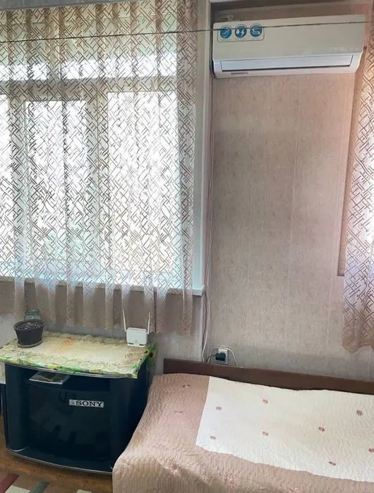 Квартира на Бобура 2/8/9 общ пл 60м с обстановкой