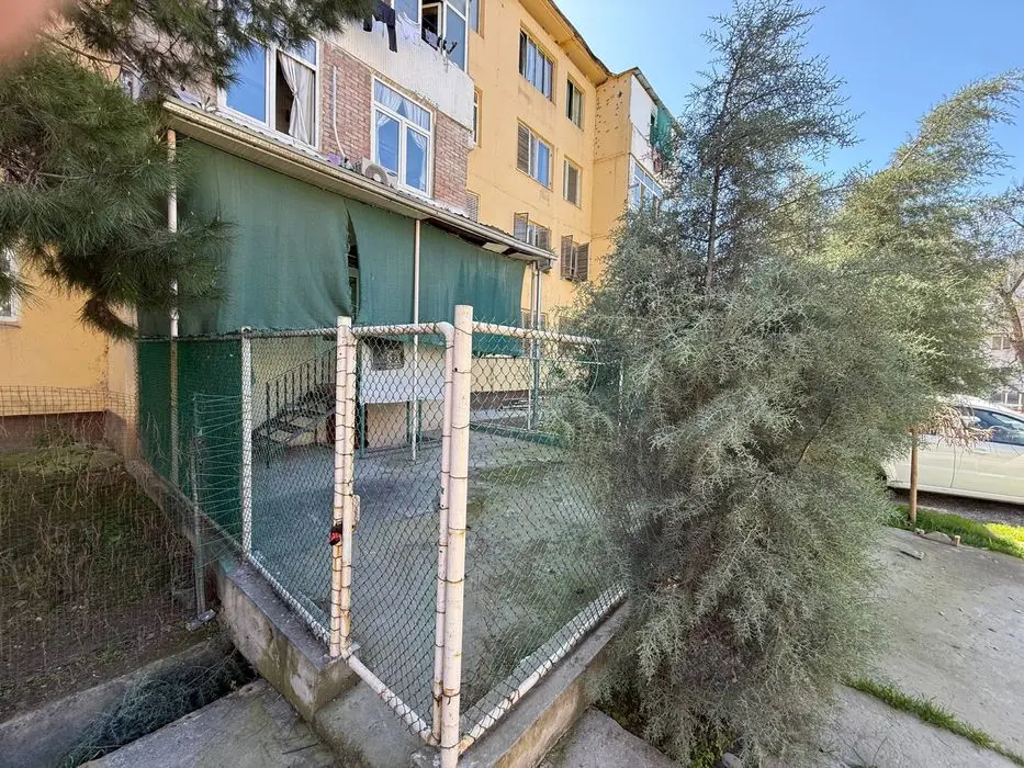 Sotiladi – 2 xonali kvartira (3 xonaga aylantirilgan)