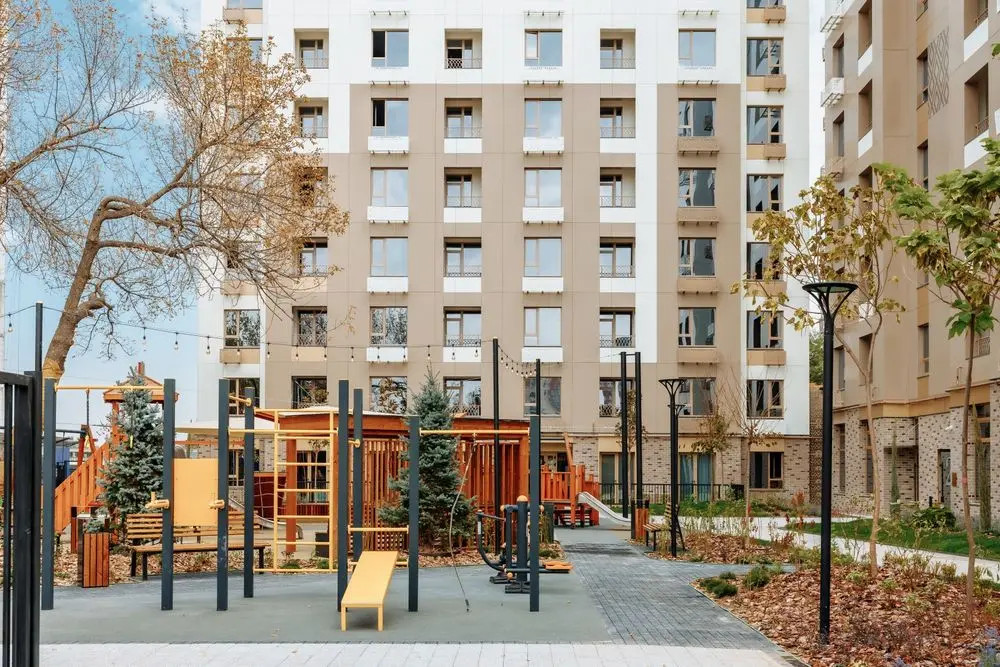 Продается 3 комнатная квартира BI SADO коробка  100м2