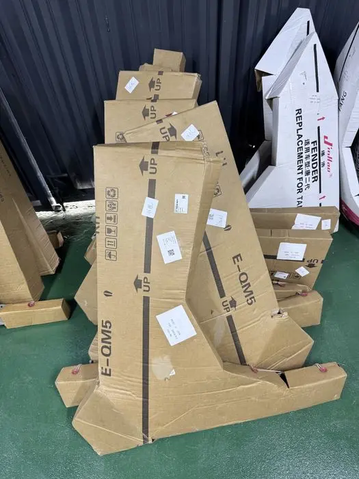 JETOUR BYD Hongqi e5 Hongqi H5 Bestune T 99 T 77 T  dongfeng kirilolar