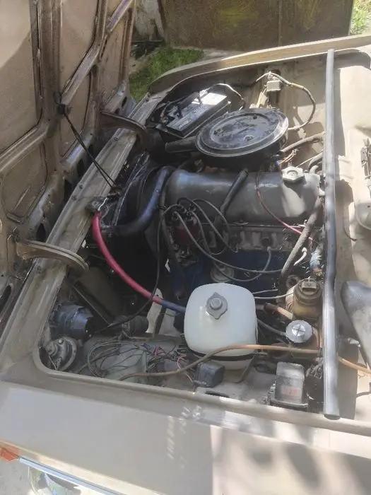 Lada.  Vaz   2103