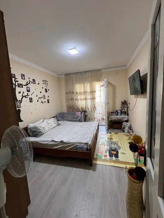 Продается квартира в центр куйлюк 4 комнаты чистые ремонт