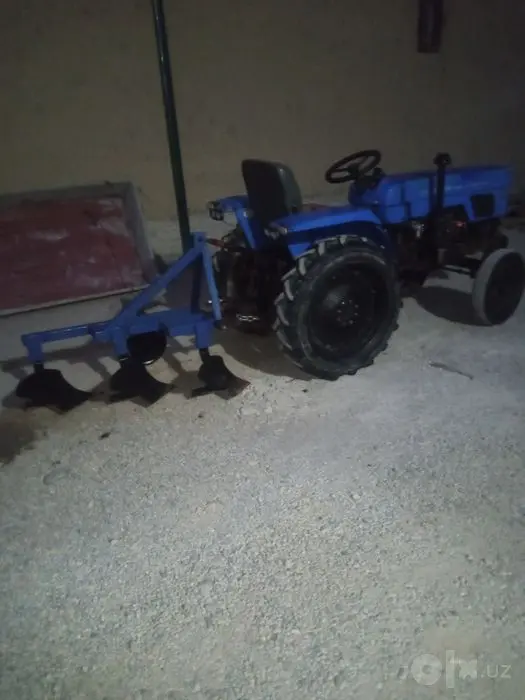 Mini tiraktir fengshou Hitoy 250 sotiladi garantiyasi bor