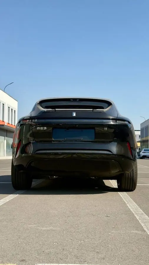 Avatr 11 (2025) — Yangi 0 km, 630 km masofa, Premium SUV!