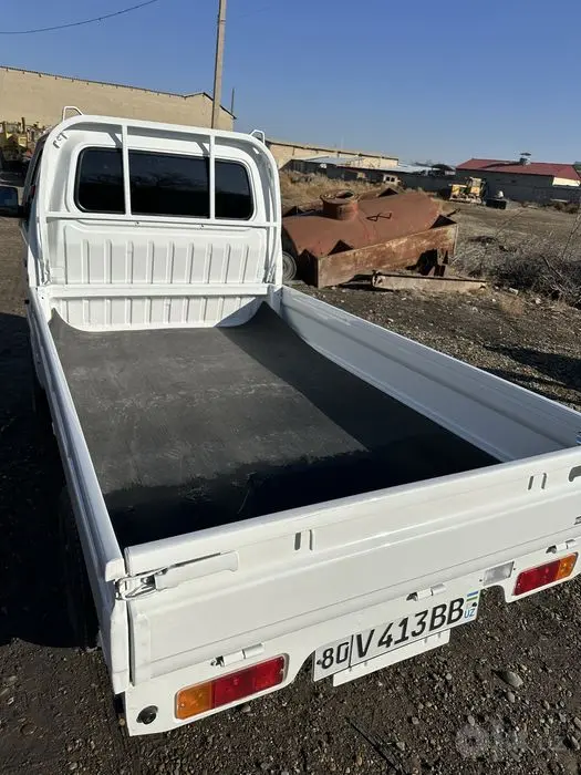 Rezina lenta Labo, shiraney , changam va boshqa yuk moshinalar bortiga