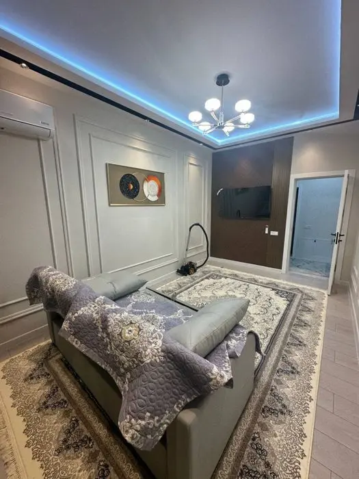 Срочна сдается 3 комнатная квартира Шота Руставелли