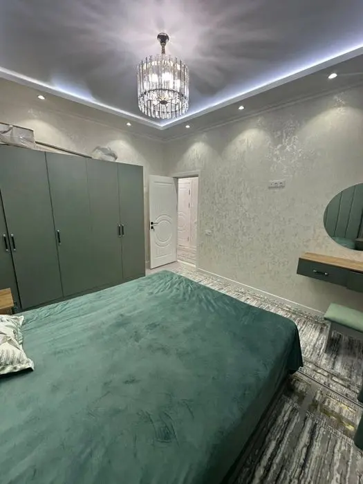 Срочна сдается 3 комнатная квартира Шота Руставелли