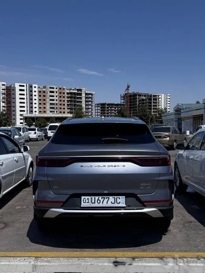 BYD SONG PLUS  1.400$ blan
