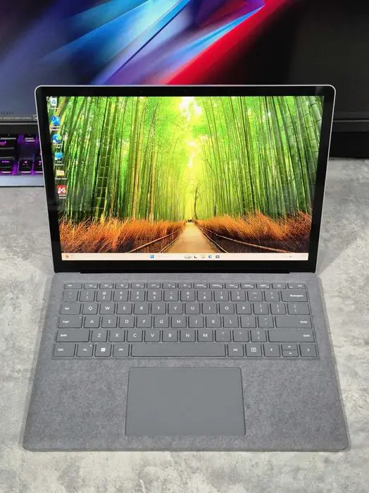 Microsoft Surface Laptop 4 Core i7-1185G7 16/512gb