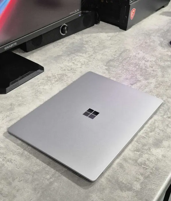 Microsoft Surface Laptop 4 Core i7-1185G7 16/512gb