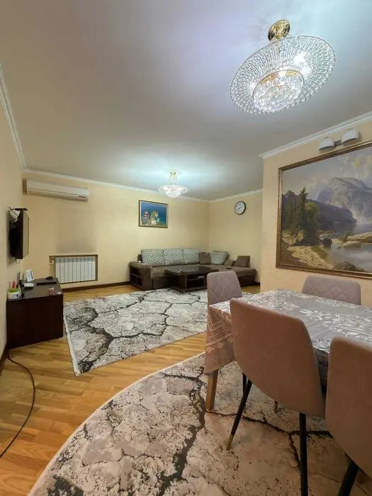 Продается Квартира на Госпитальном 77серия 3в4/3/4 ор: школа №328.