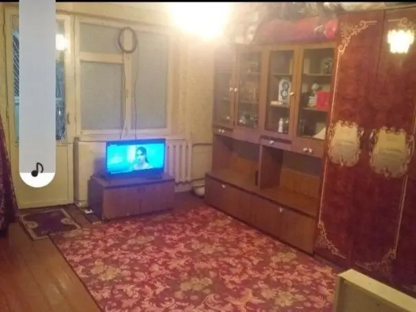 Dom 3 xonalik sotiladi