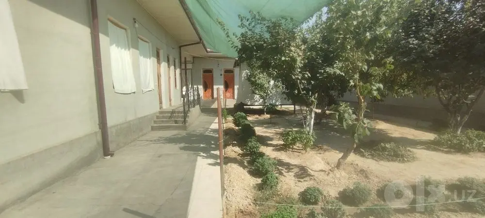 Uchastka sotiladi