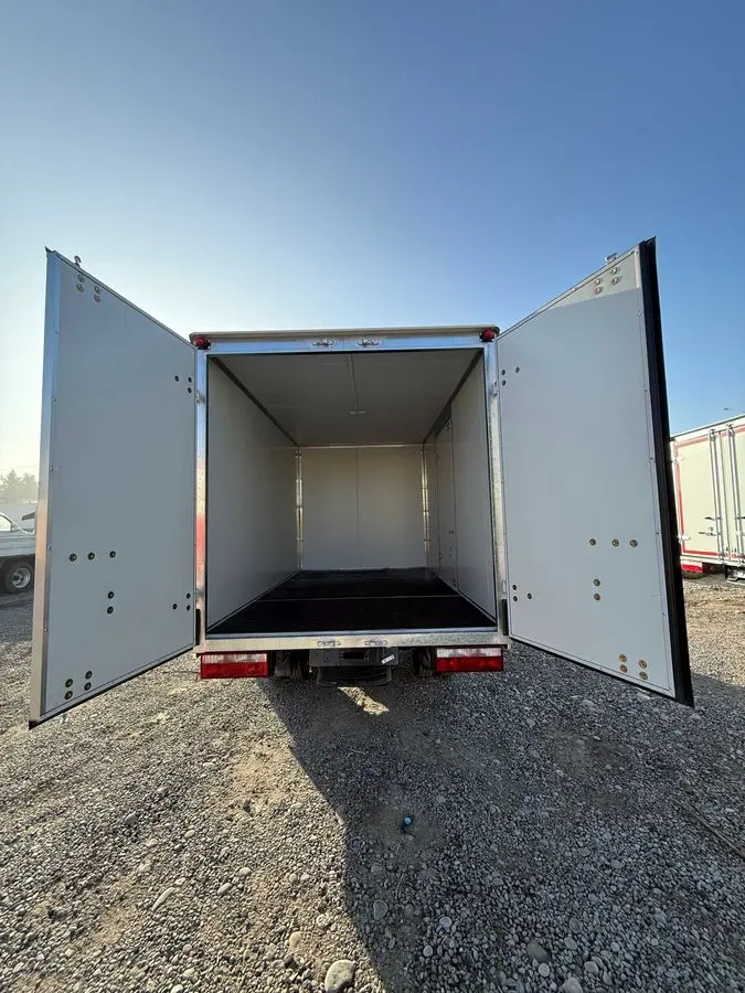Jac x 200 furgon yuk tashishda qulay