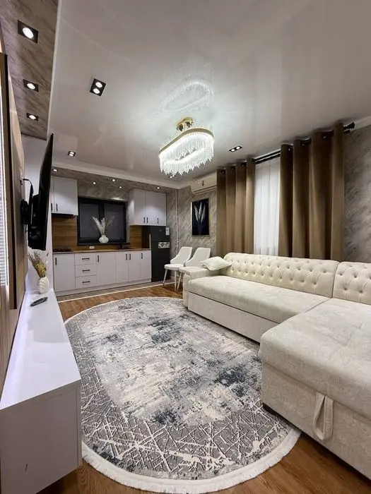 1в2 ком. Квартира 37 м2. Ор-р: Максим Горький, гостиница Саехат