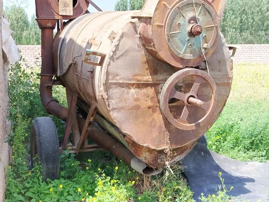 T 28 traktor sotiladi bachkana va prsep bilan t