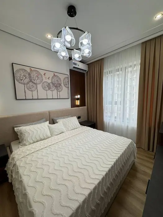 Uzbum pervushka most 3-xona  8-etajka 16 etajka  57 kv.m euro remont