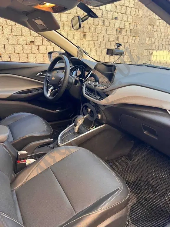 Chevrolet Onix Premier 2