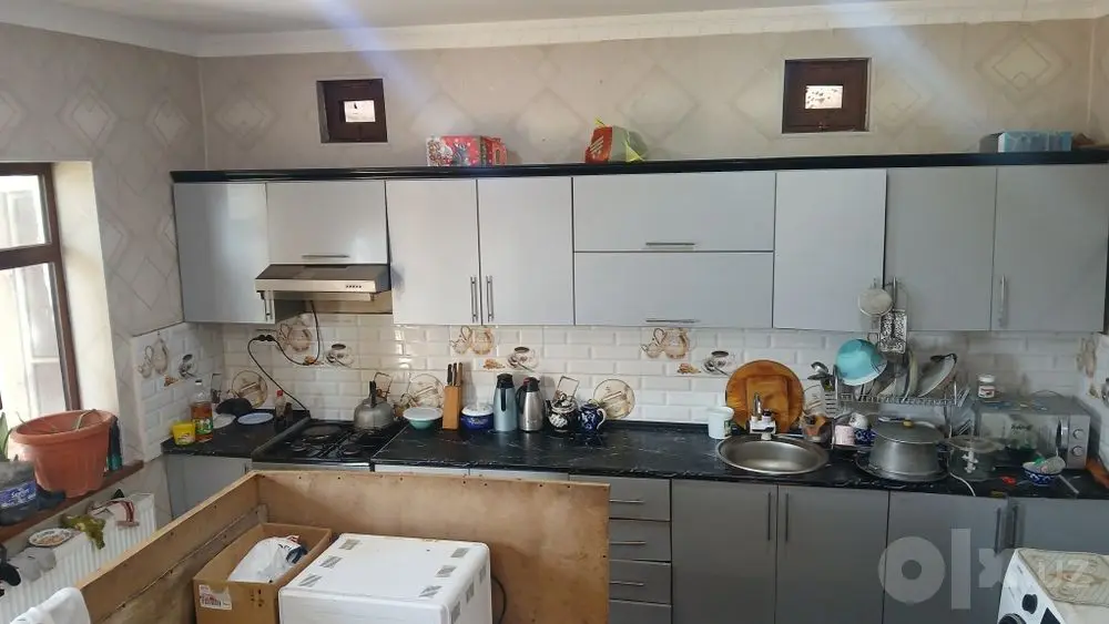 Hovli sotiladi. Shahar propistka. Maktab, bogʻcha magazin yaqinida