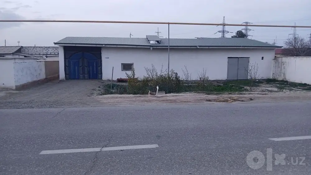 Hovli sotiladi. Shahar propistka. Maktab, bogʻcha magazin yaqinida