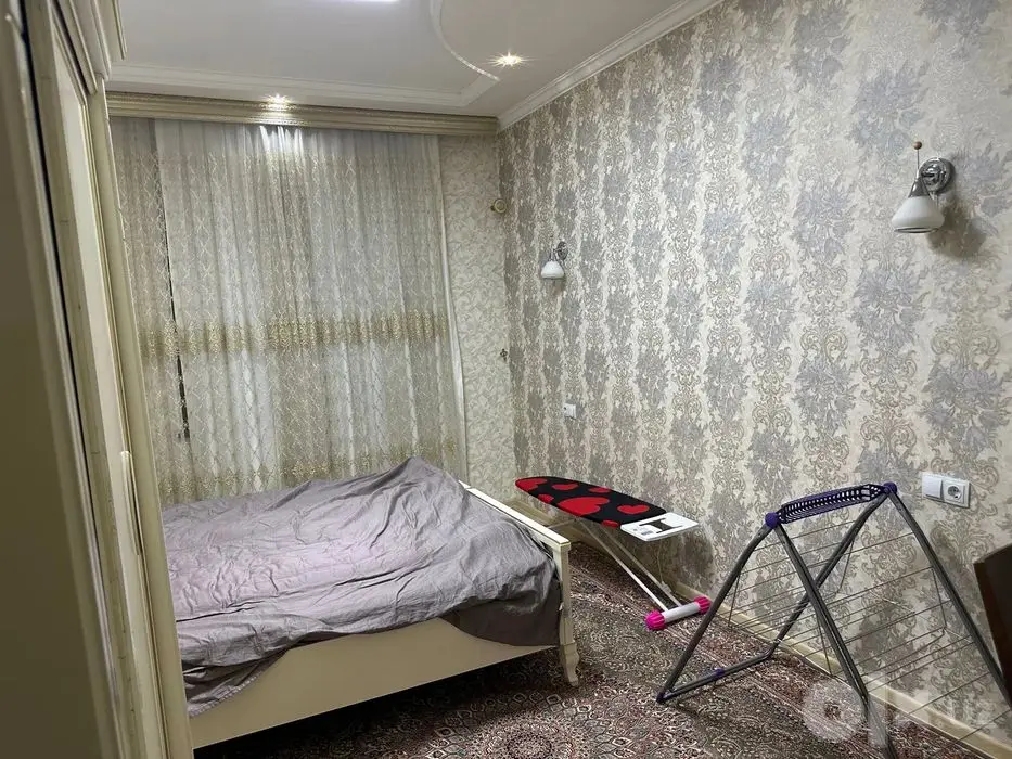 Сдаётся 5-комн Дархан, м. Хамида Алимджана, 200 м²